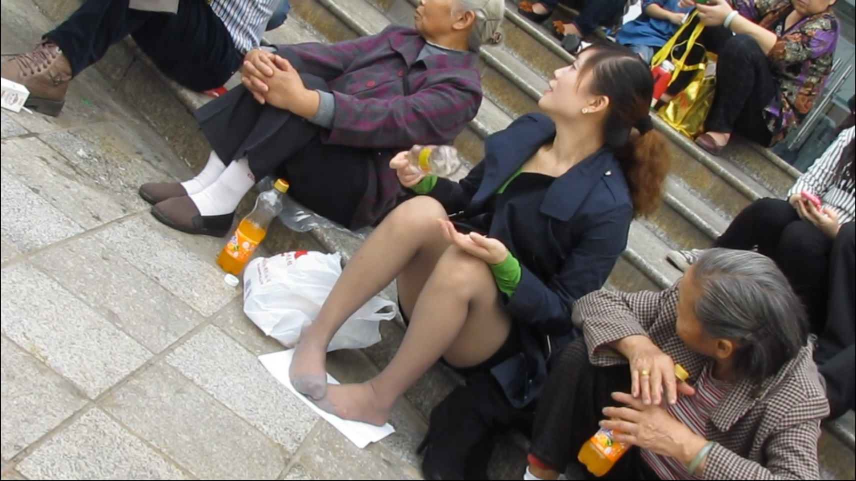 streetsnapnylon[00 01 38][20181202 232723 1]